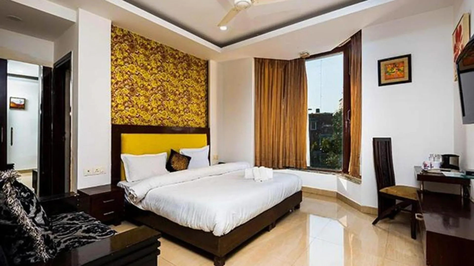 Fabhotel The Venessa Gurgaon