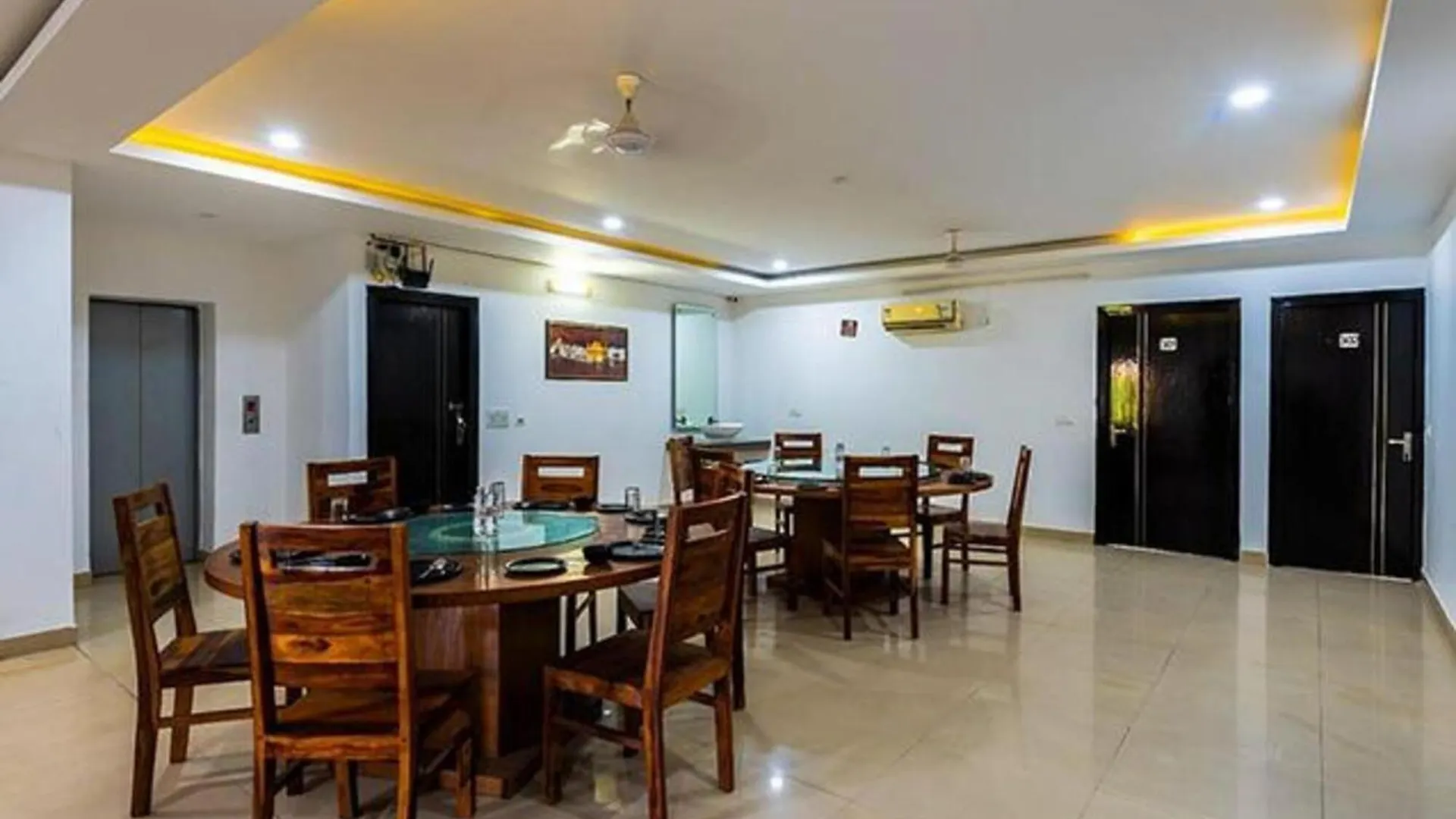 Fabhotel The Venessa Gurgaon